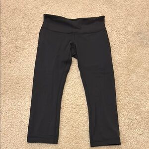 Lululemon Cropped Wunder Under Leggings